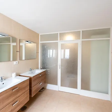 Sol Nudist Place 아파트 *